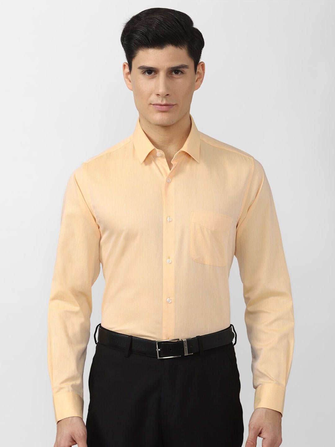 

Peter England Men Yellow Solid Slim Fit Formal Shirt