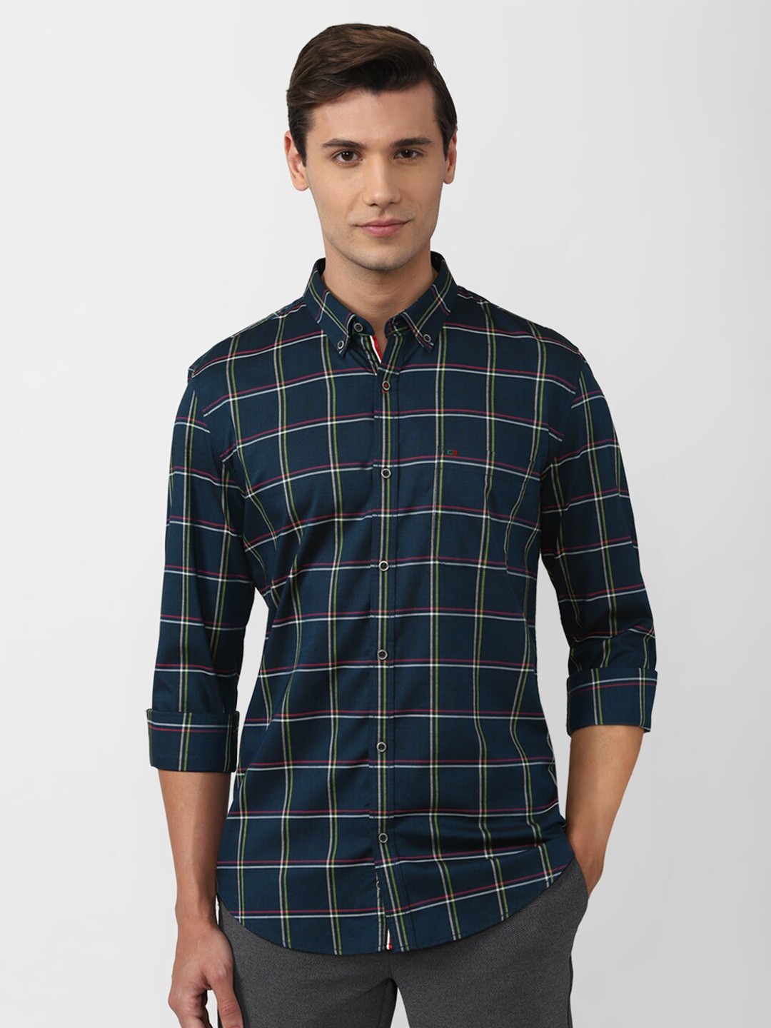 

Peter England Casuals Men Blue Slim Fit Windowpane Checked Casual Shirt