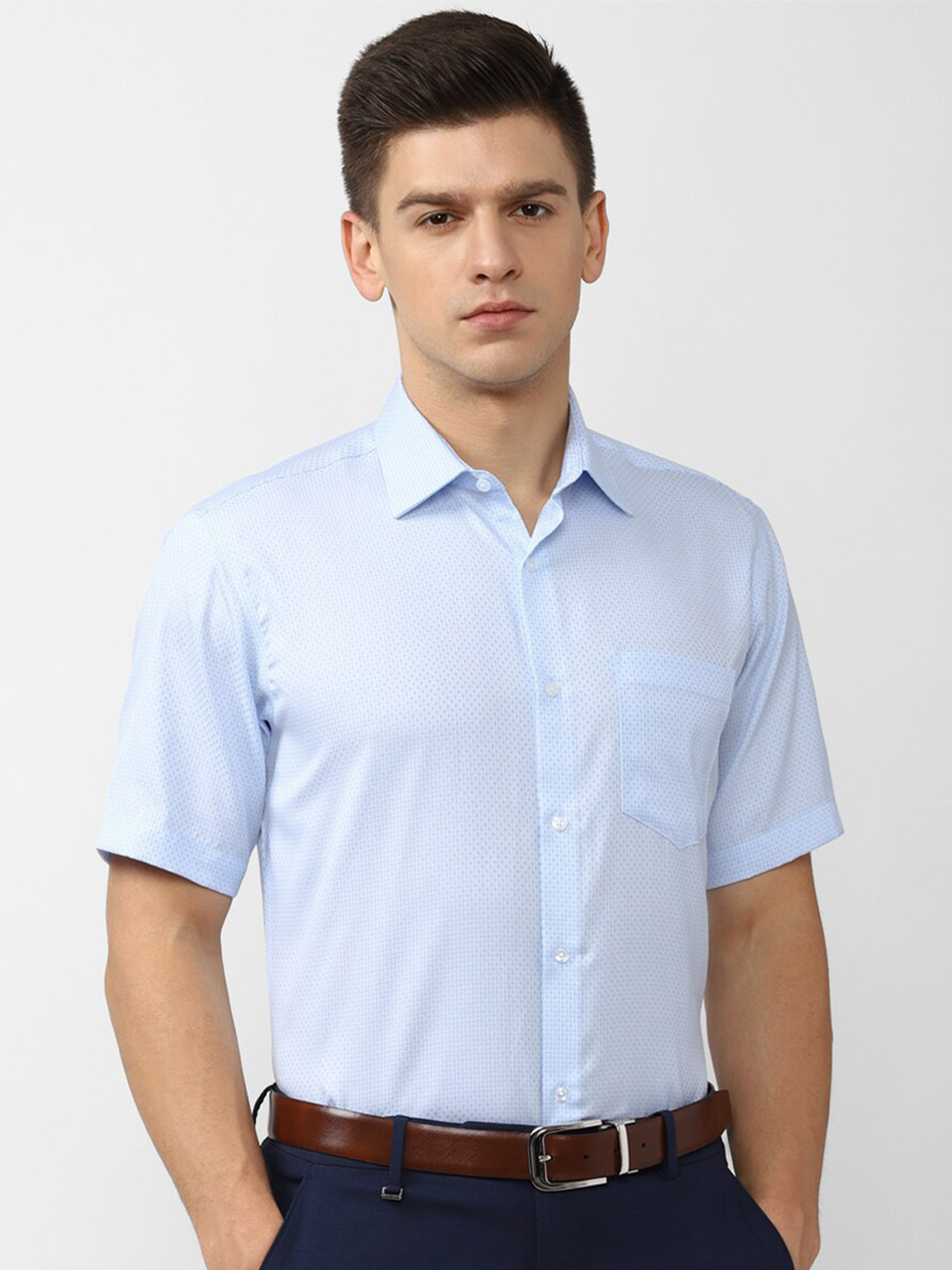 

Van Heusen Men Blue Pure Cotton Formal Shirt