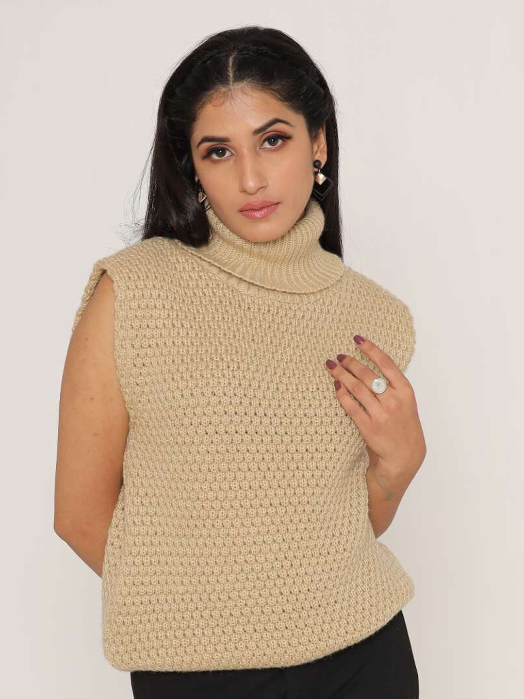 

KASMA Women Rust Cable Knit Sweater Vest