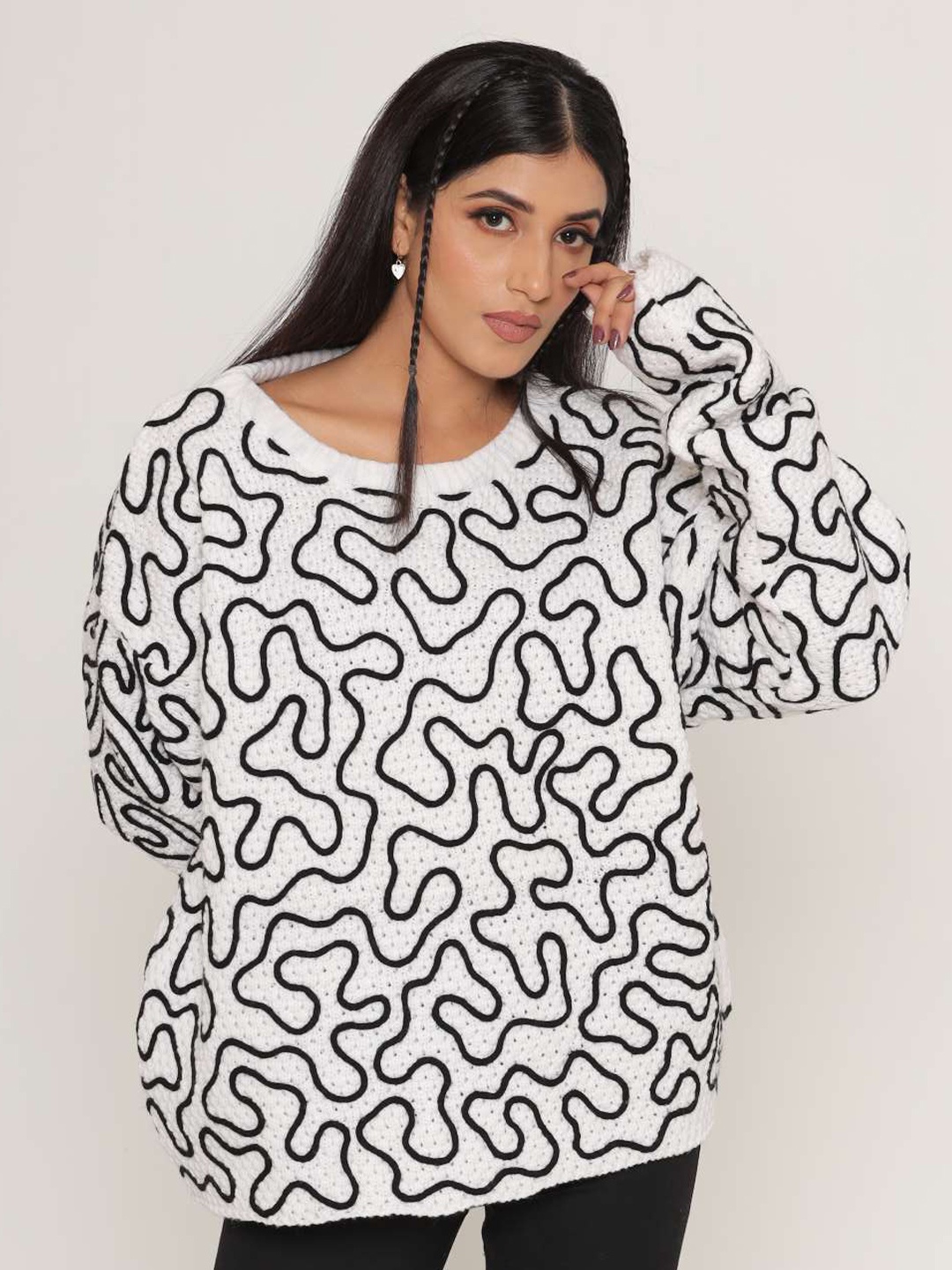 

KASMA Women White & Black Printed Pullover