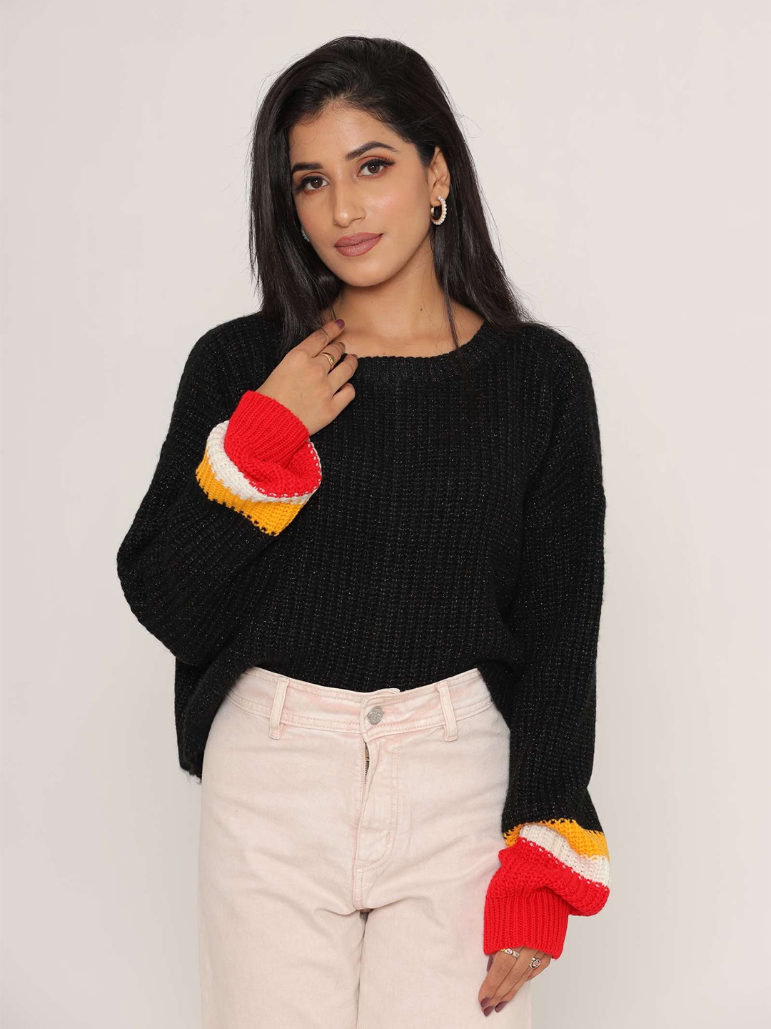 

KASMA Women Black & Red Ribbed Crop Pullover