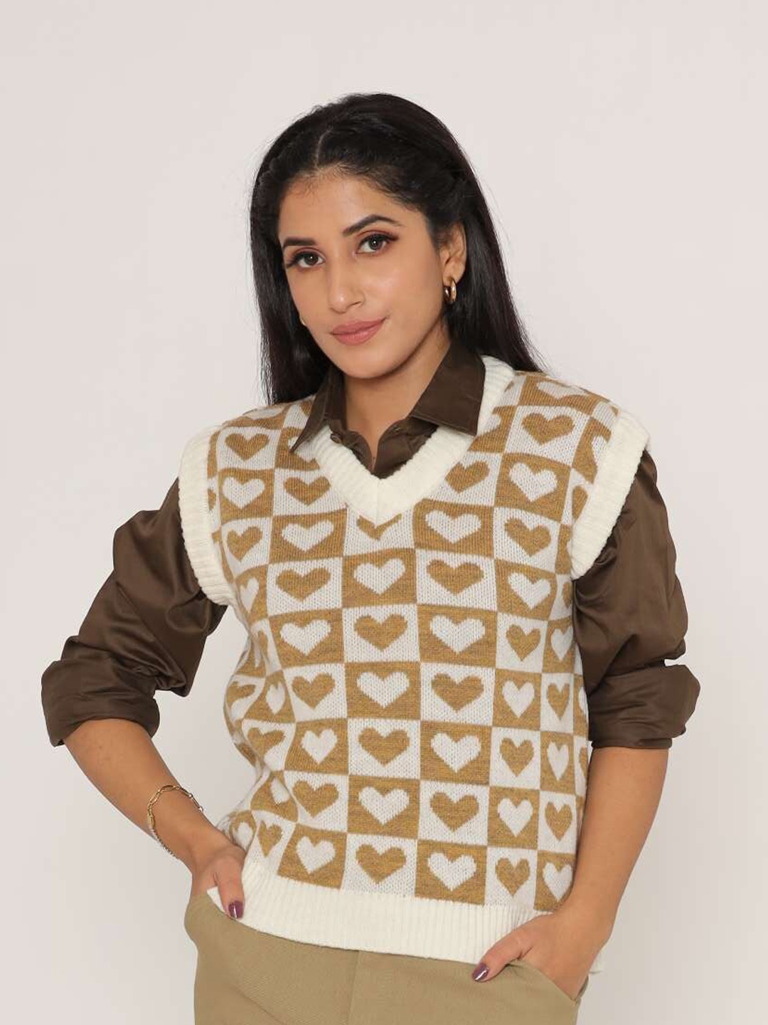 

KASMA Women Rust & White Graphic Printed Sweater Vest