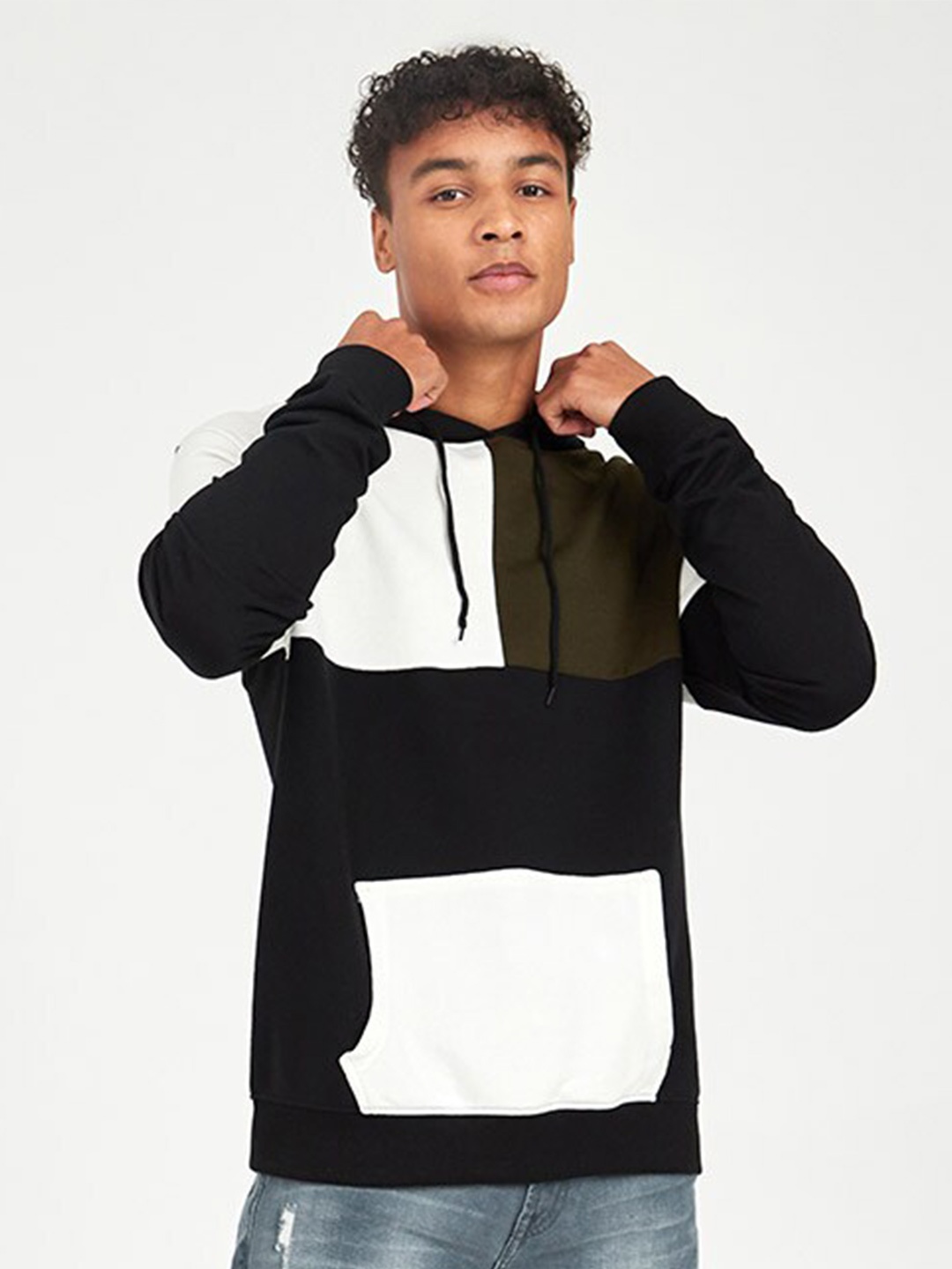 

Styli Pure Cotton Colorblock Hoodie with Kangaroo Pocket Detail in Boxy Fit, Black