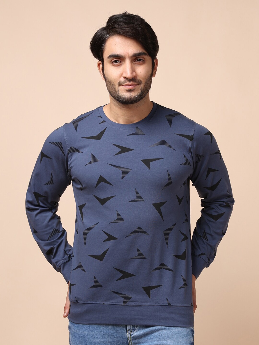 

berry blues Men Blue Printed Cotton Sweatshirt