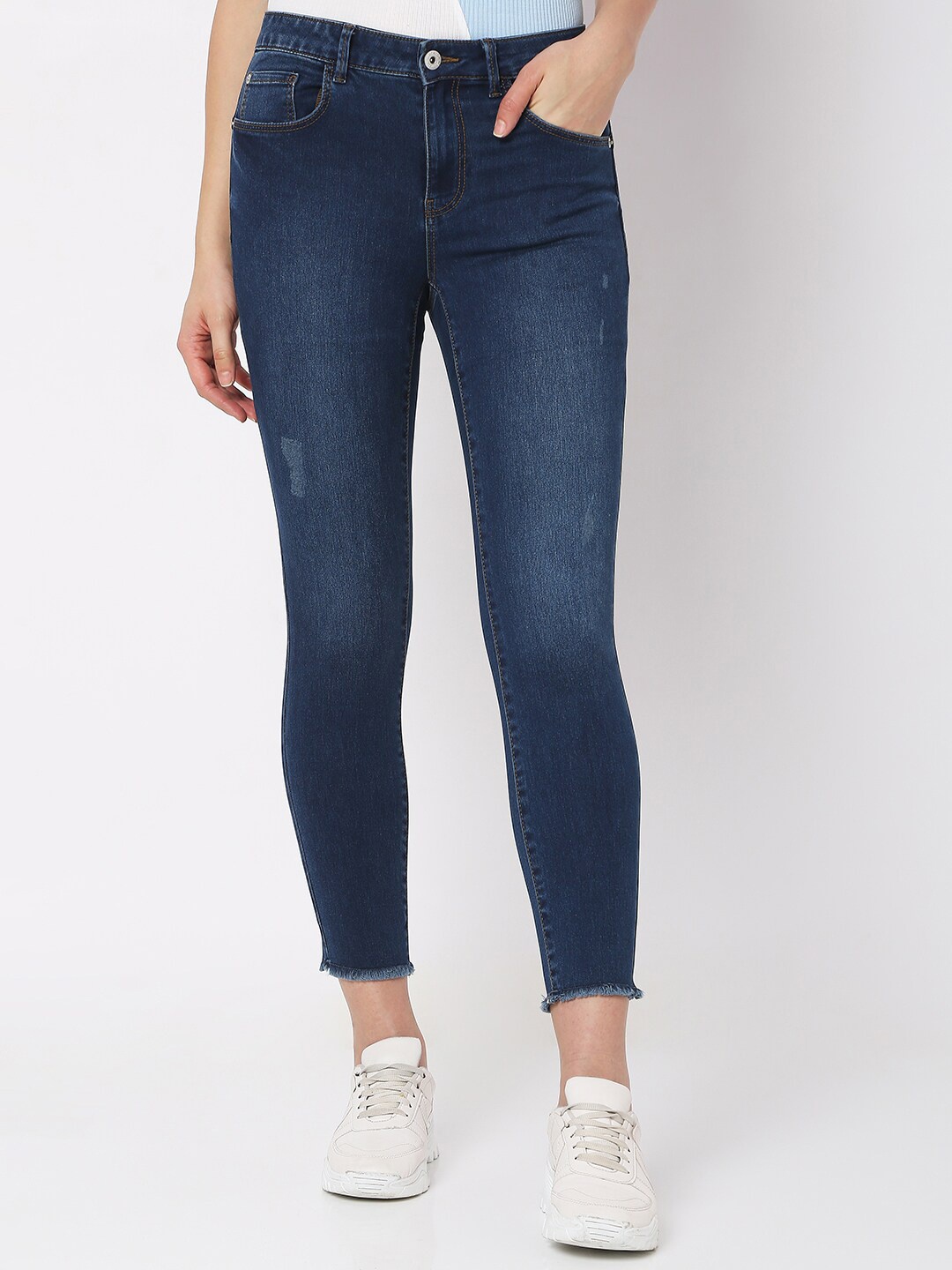 

Vero Moda Marquee Collection Women Blue Skinny Fit Low Distress Light Fade Cotton Jeans