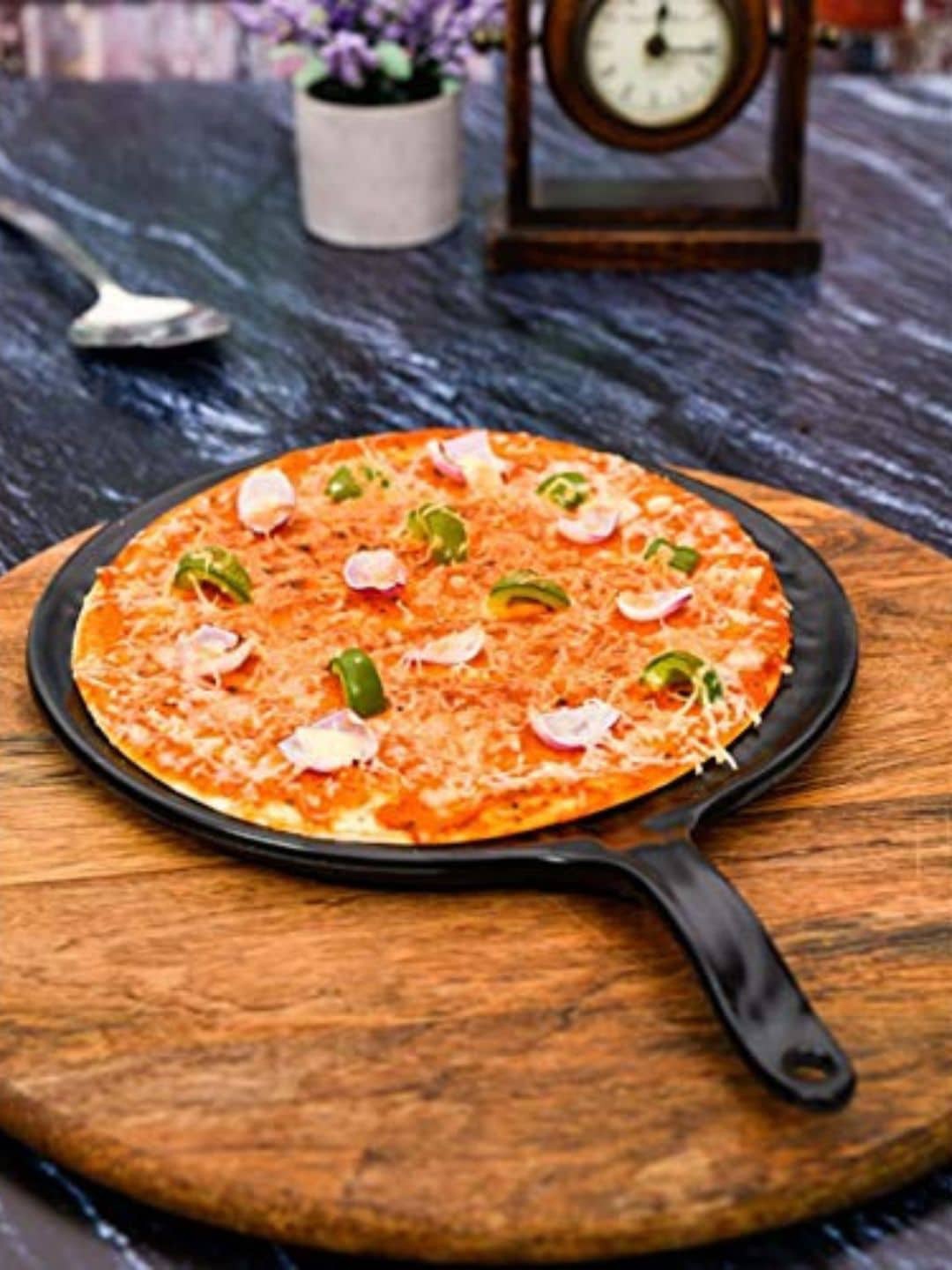 

REYIN Black Solid Serving Pizza Platter