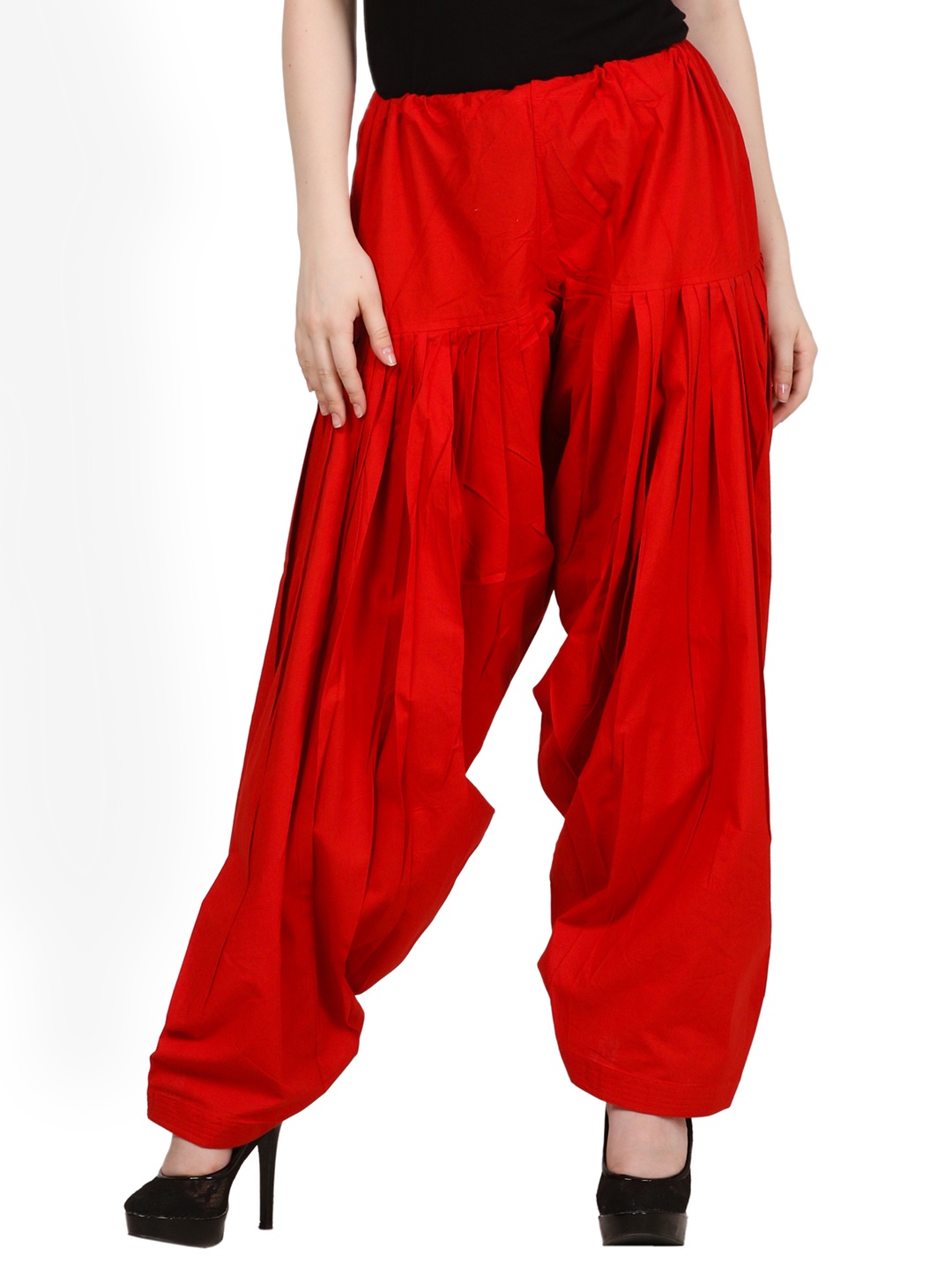 

Saadgi Red Patiala