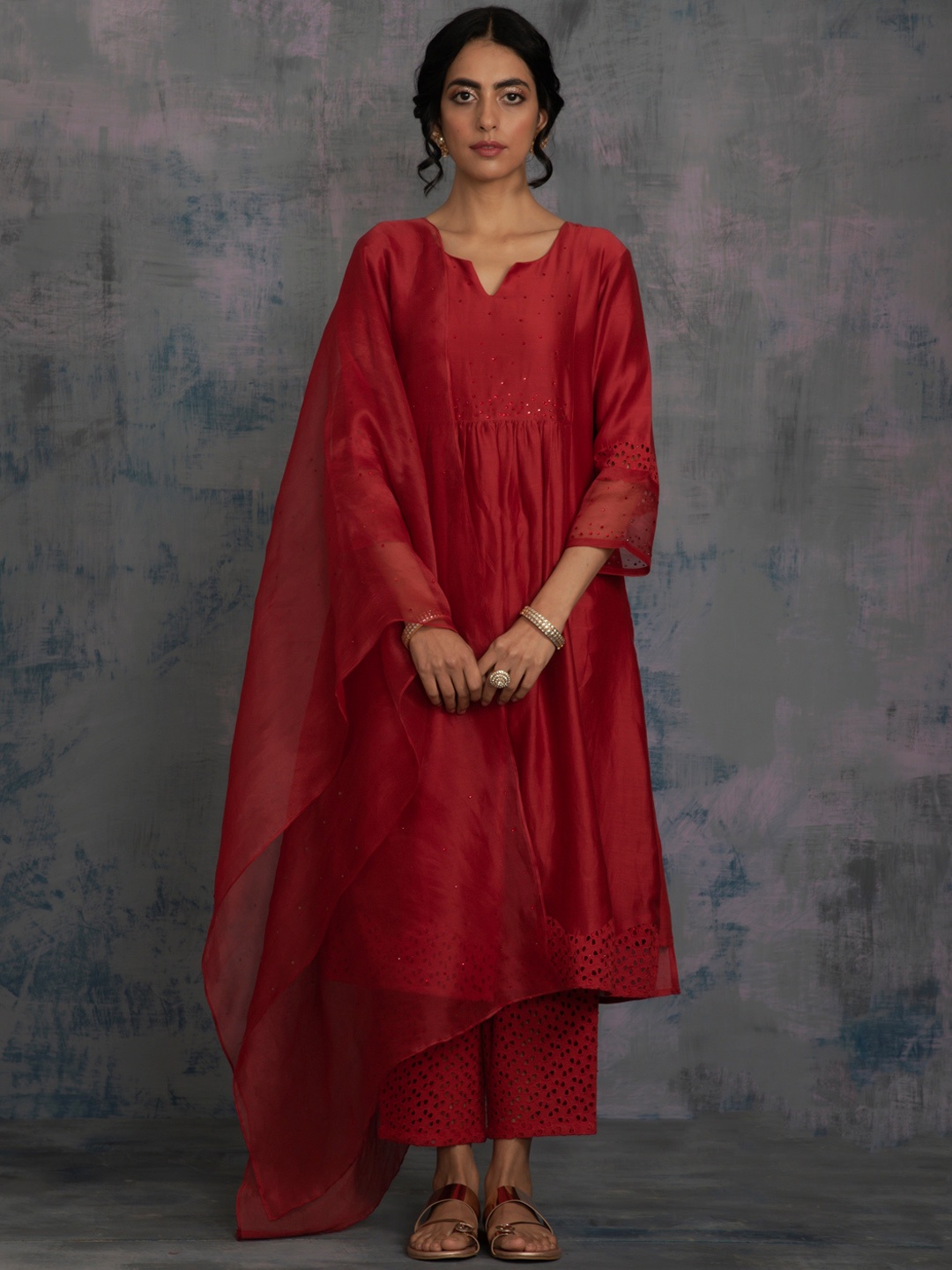 

charkhee Women Maroon Yoke Design Chanderi Silk A-Line Kurta with Trousers & With Dupatta