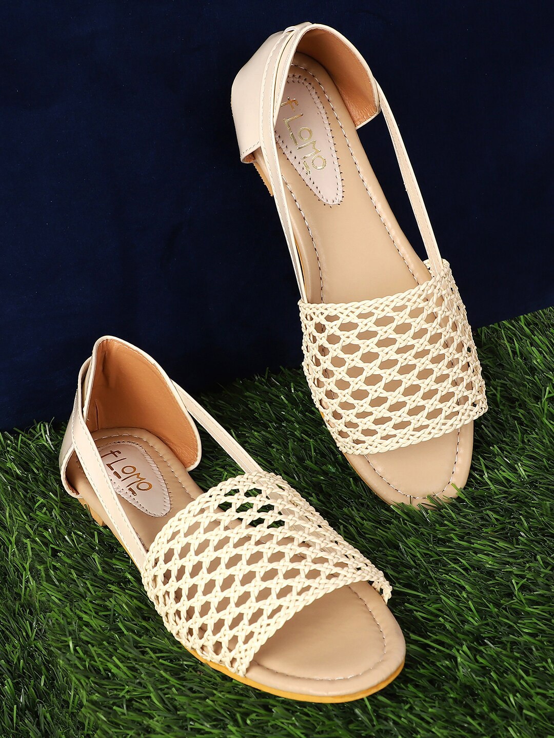 

FLOMO Women Cream-Coloured Open Toe Flats with Laser Cuts