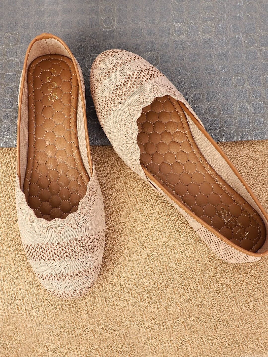 

FLOMO Women Cream-Coloured Textured Ballerinas Flats