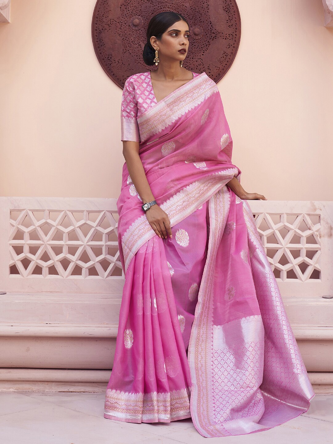 

Mitera Pink & Silver-Toned Ethnic Motifs Zari Banarasi Saree