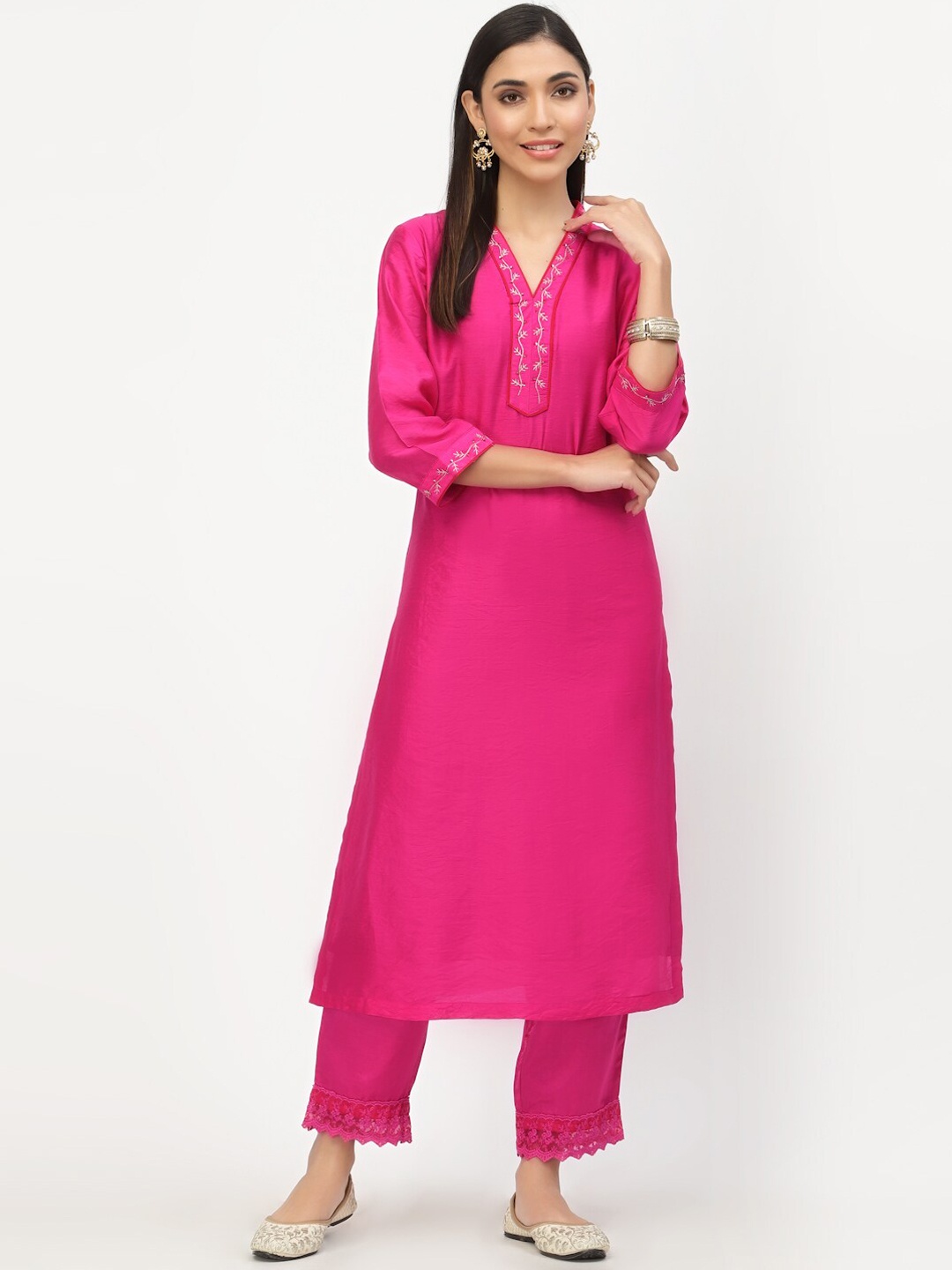 

DART STUDIO Women Pink Zardozi Chanderi Silk Kurta with Trousers