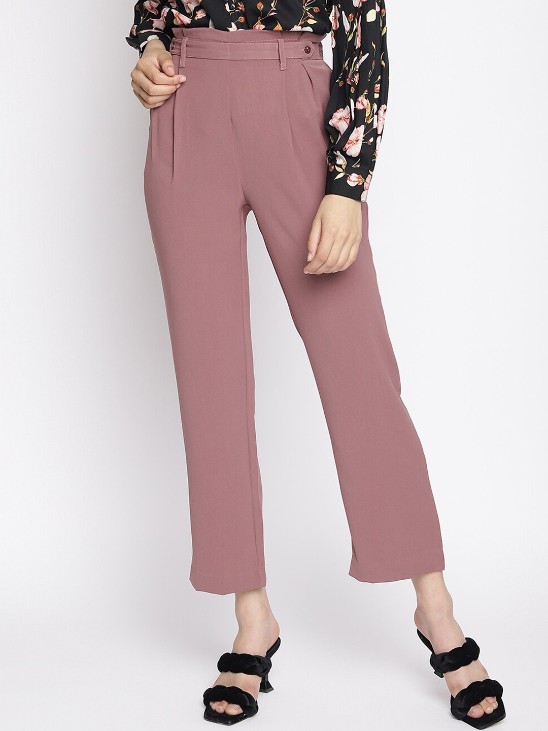 

Latin Quarters Women Pink Pleated Trousers