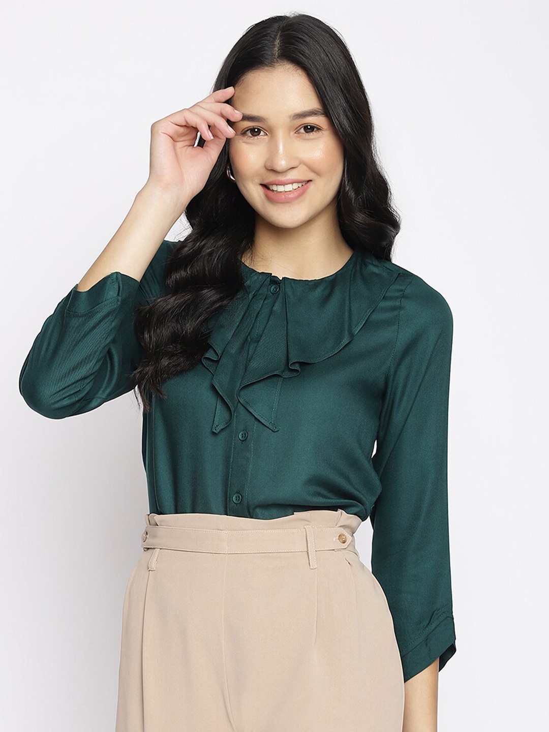 

Latin Quarters Green Solid Shirt Style Top