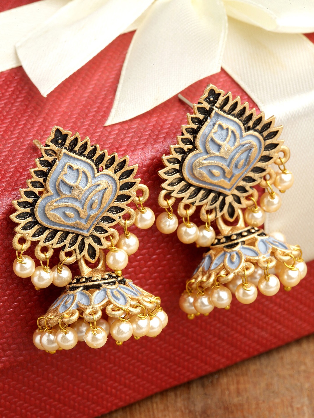 

KARATCART Women Grey Gold Plated Dome Shaped Jhumkas Earrings