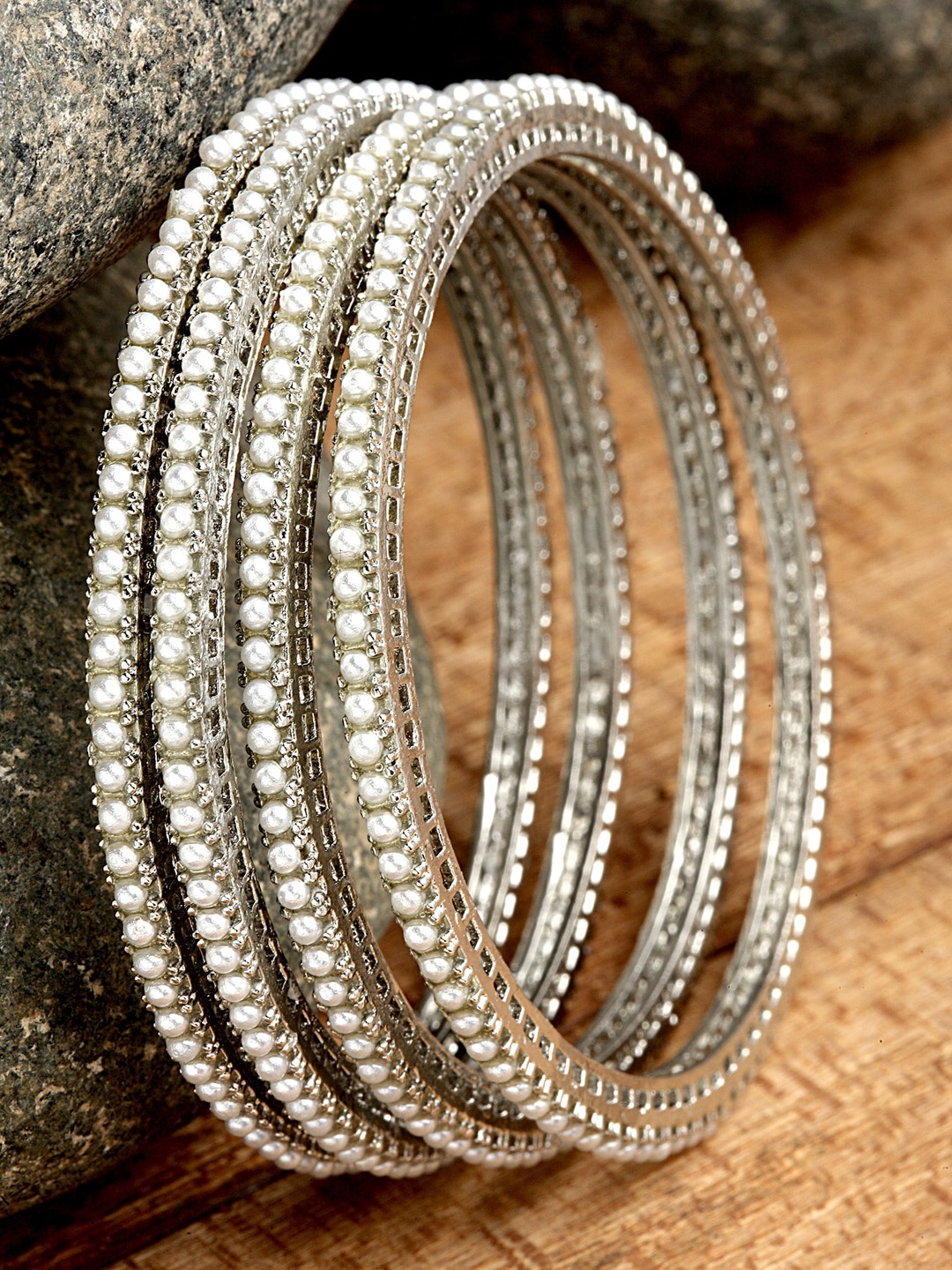 

KARATCART Set Of 4 Oxidised Silver-Plated Pearl Studded Bangles