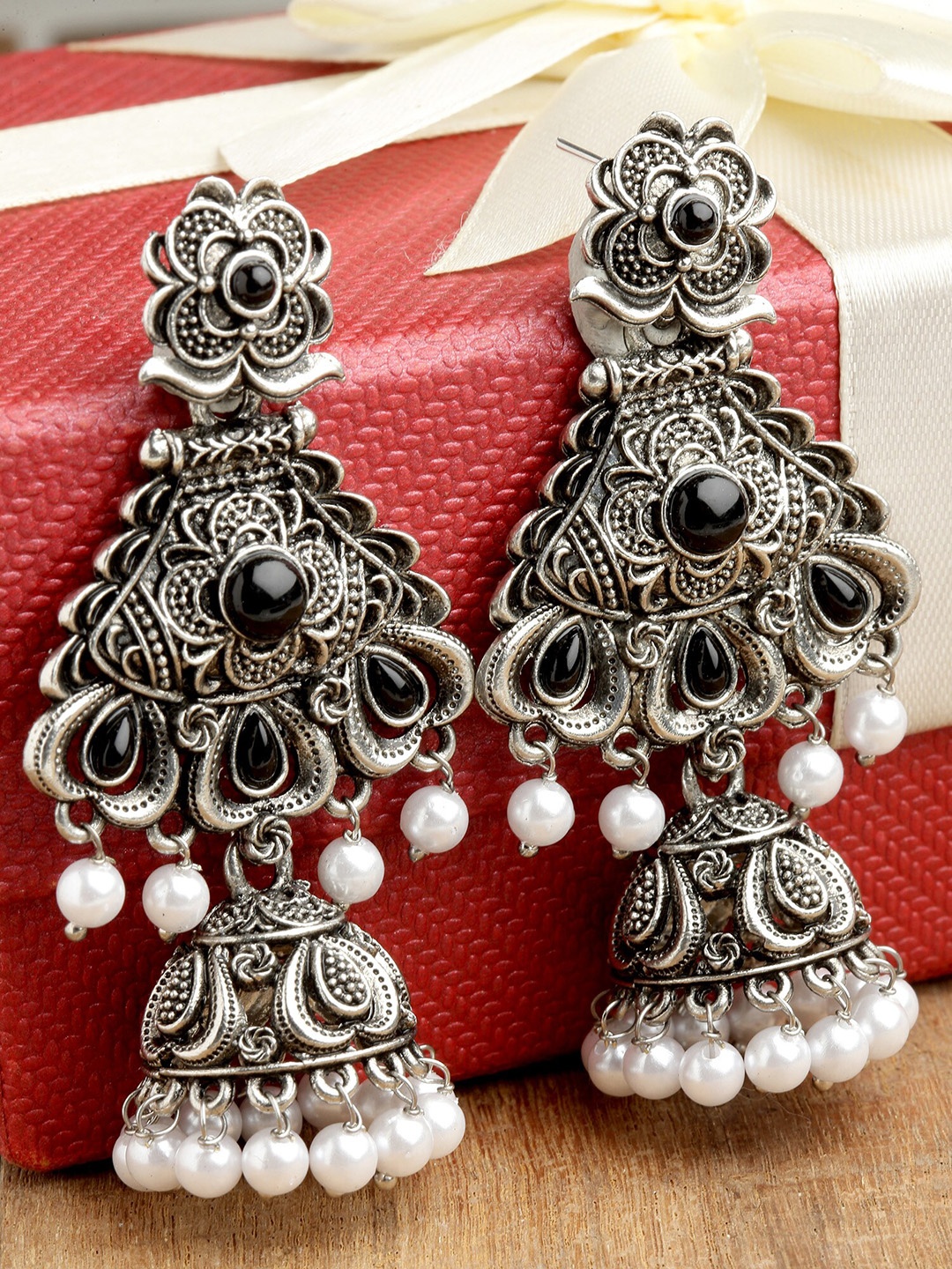 

KARATCART Women Oxidised Silver Black Dome Shaped Jhumkas Earrings