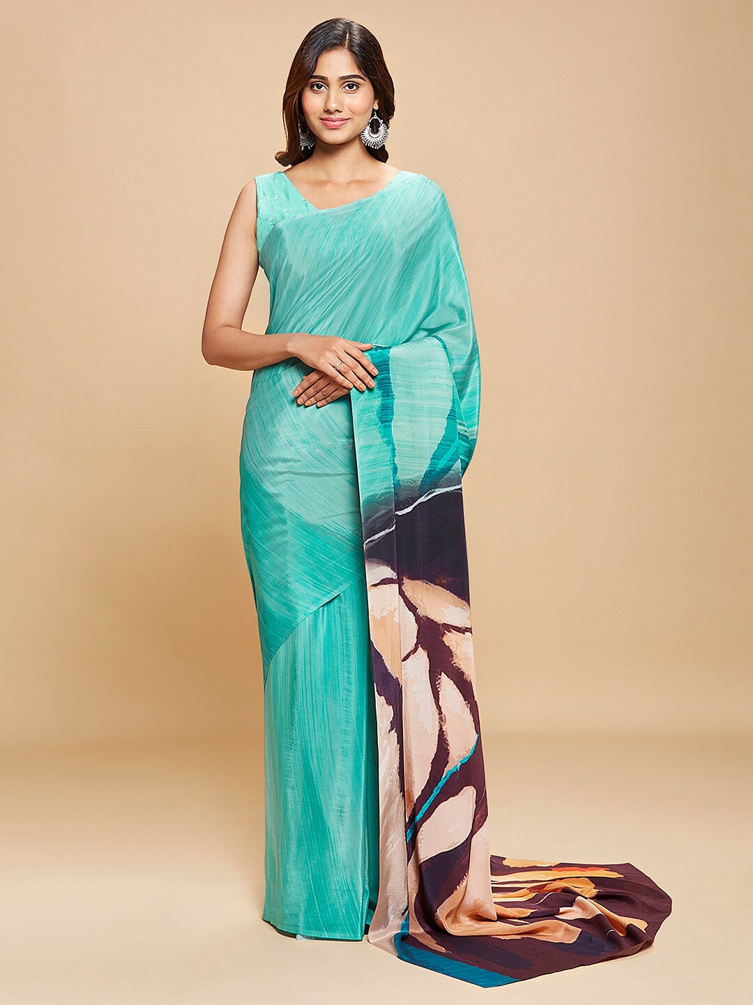 

navyasa Blue & Pink Abstract Printed Saree