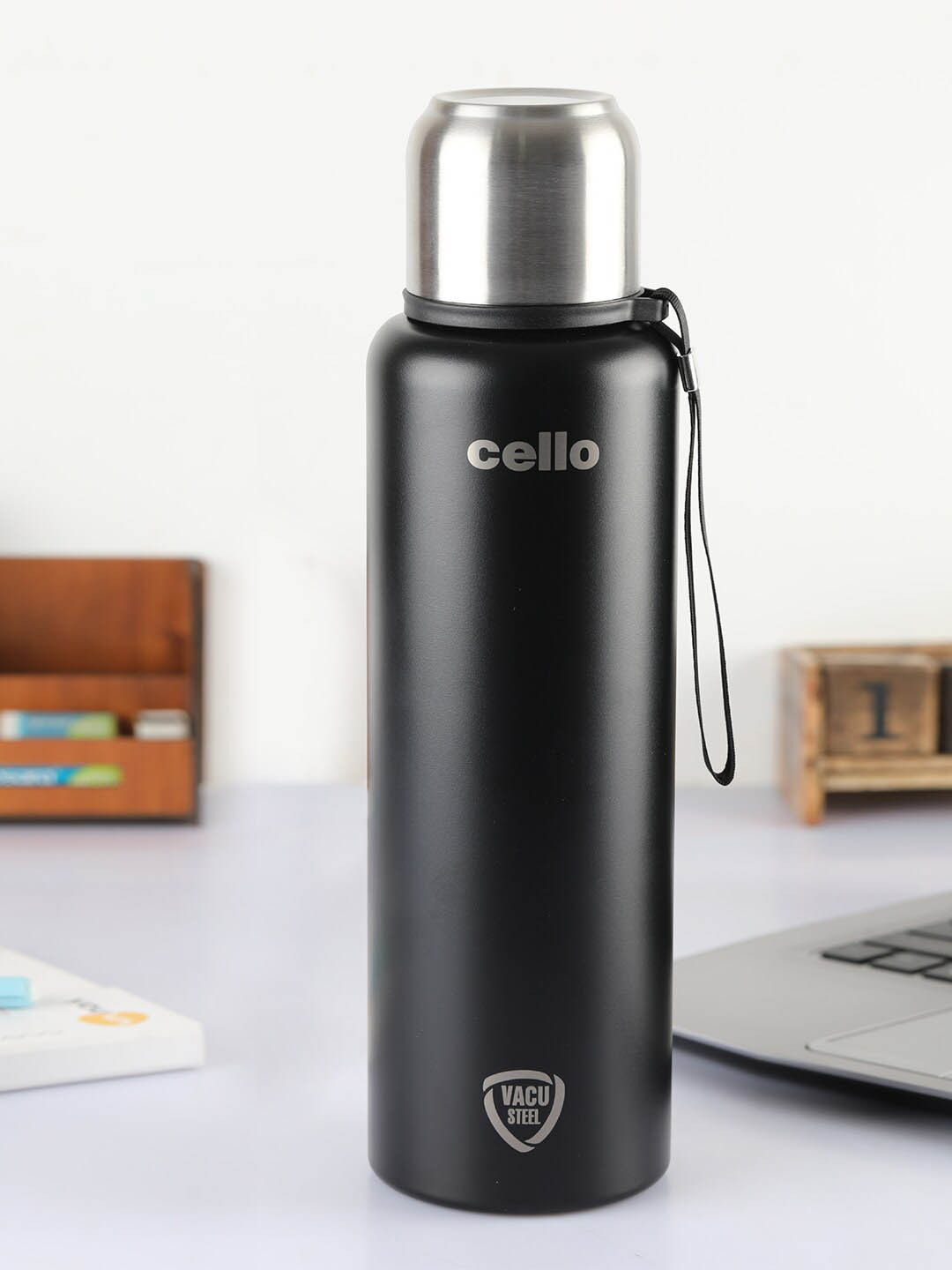 

Cello Duro Flip Black Vacuum Insulated Stainless Steel Flask with Dtp Coating-1.5 L