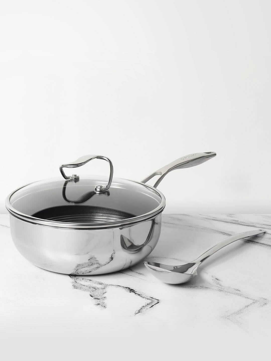

MEYER Circulon Clad Silver-Toned Stainless Steel Sauce Pan With Lid & Spoon