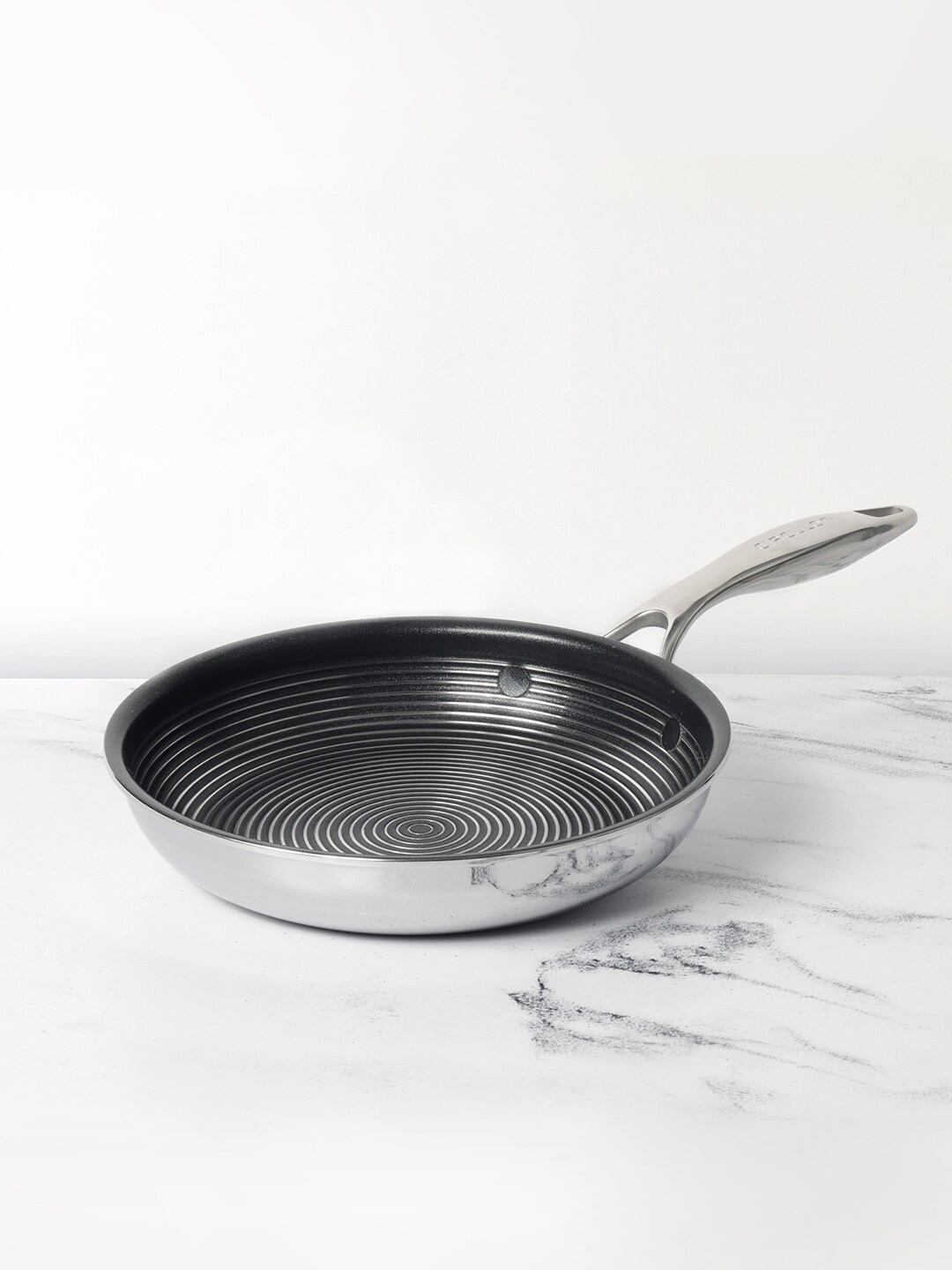 

MEYER Circulon Clad Silver-Toned Stainless Steel Non-stick Coated Fry Pan