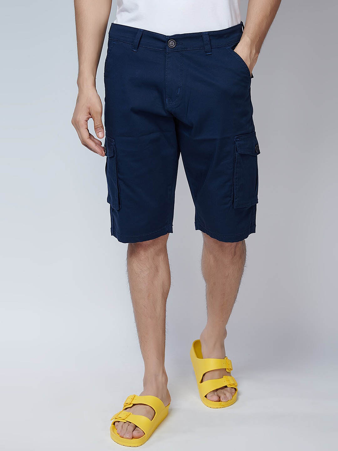 

MARK & ALBERT Men Blue Cotton Cargo Shorts