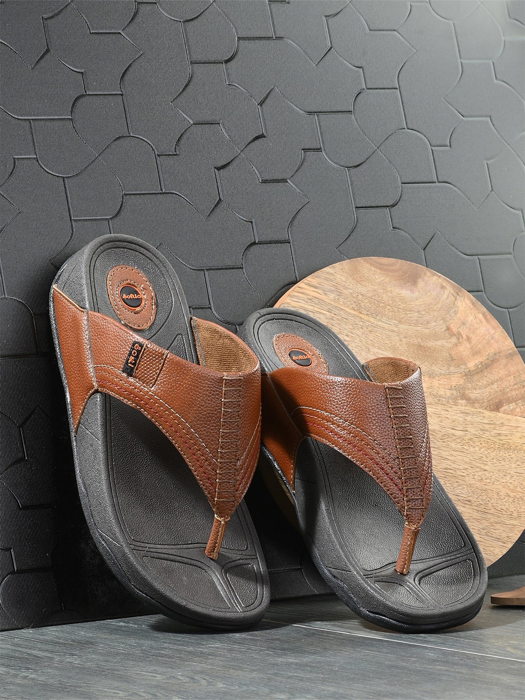 

SOFTIO Men Tan & Grey Thong Flip-Flops