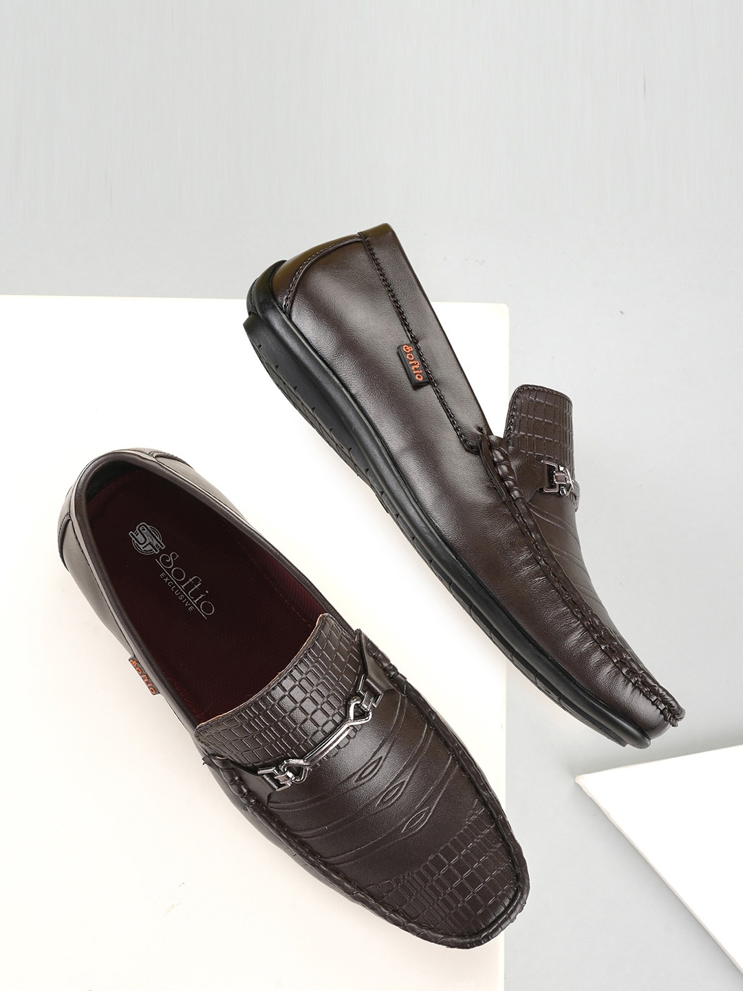 

SOFTIO Men Brown Loafers