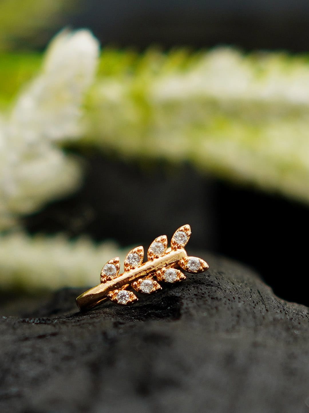 

Ferosh Gold-Toned Crystal-Studded Nosepin