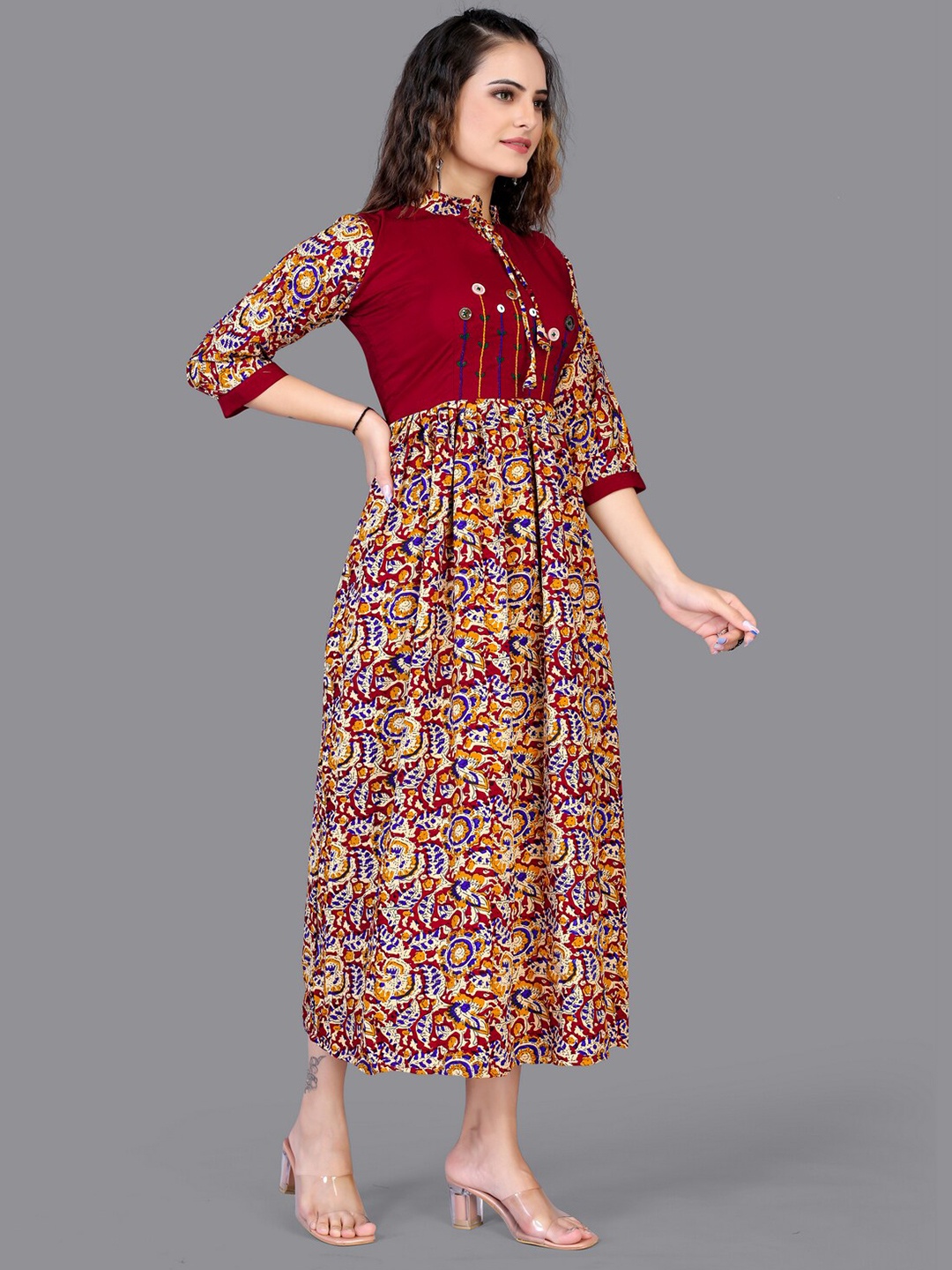 

Fashion FRICKS Maroon Floral Midi Dress