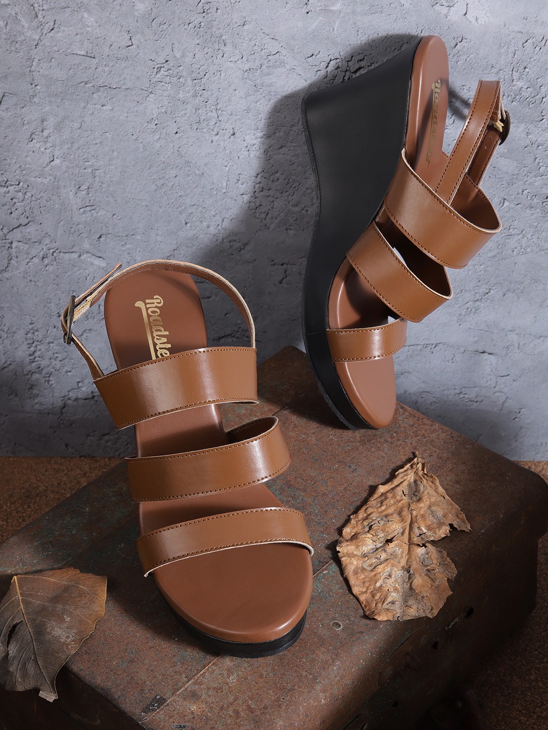 

Roadster Women Wedge Heels, Coffee brown
