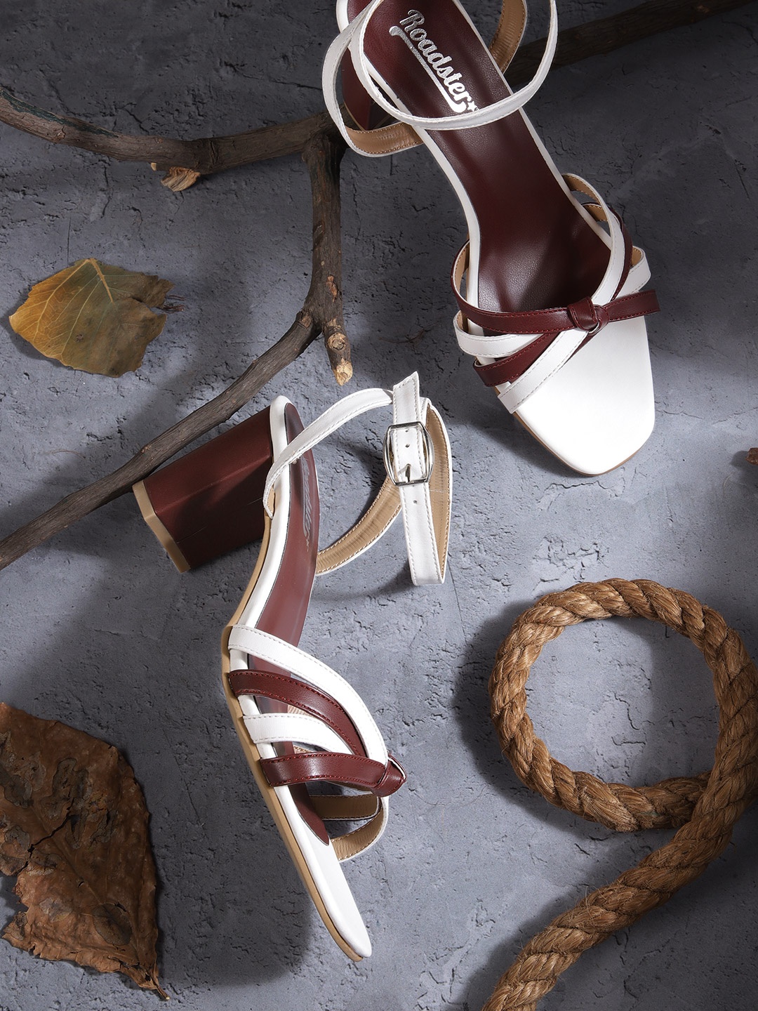 

Roadster Women Colourblocked Mid-Top Block Heels, Burgundy