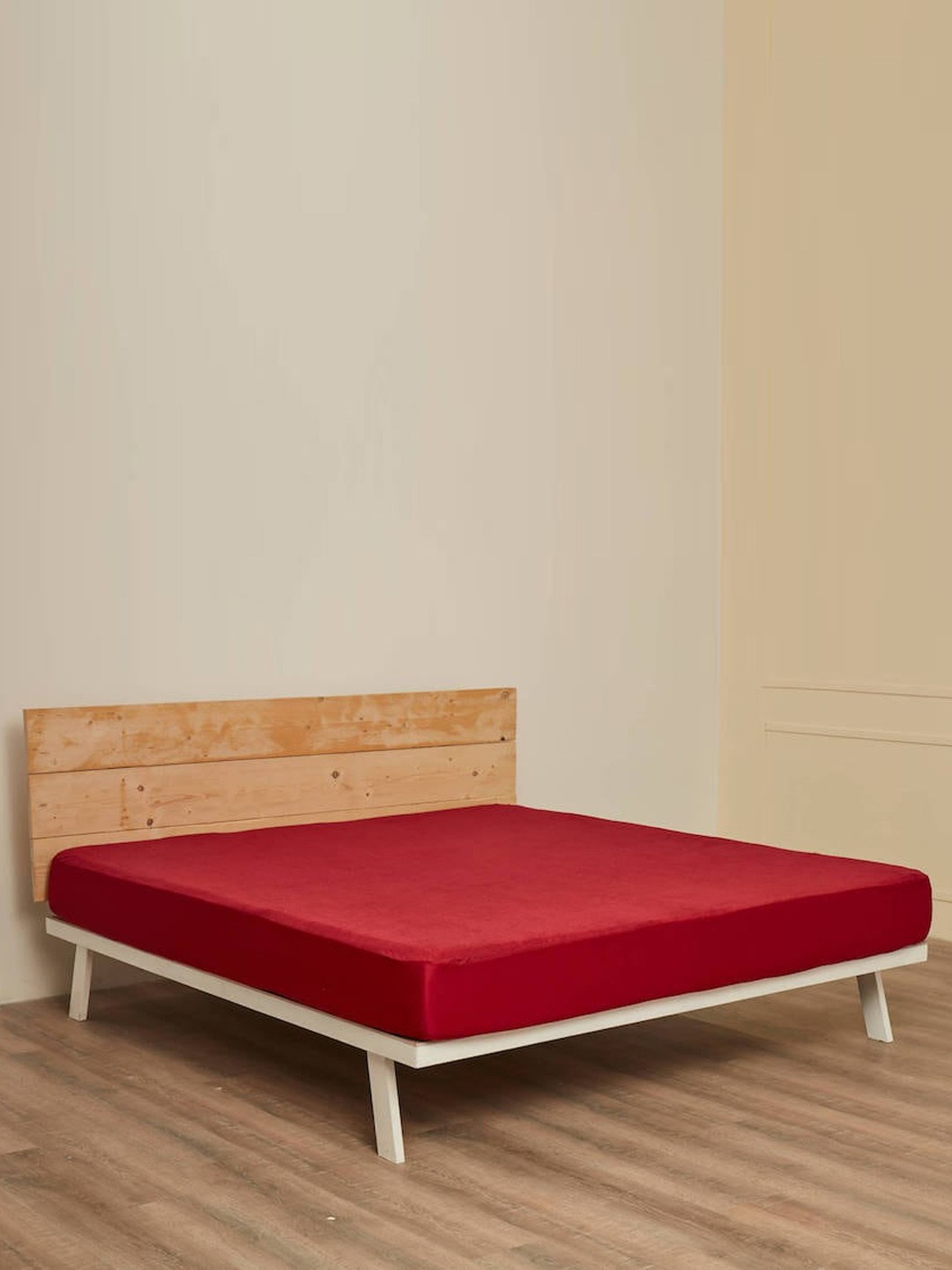

wakefit Maroon Solid Cotton Water-Proof Mattress Protector
