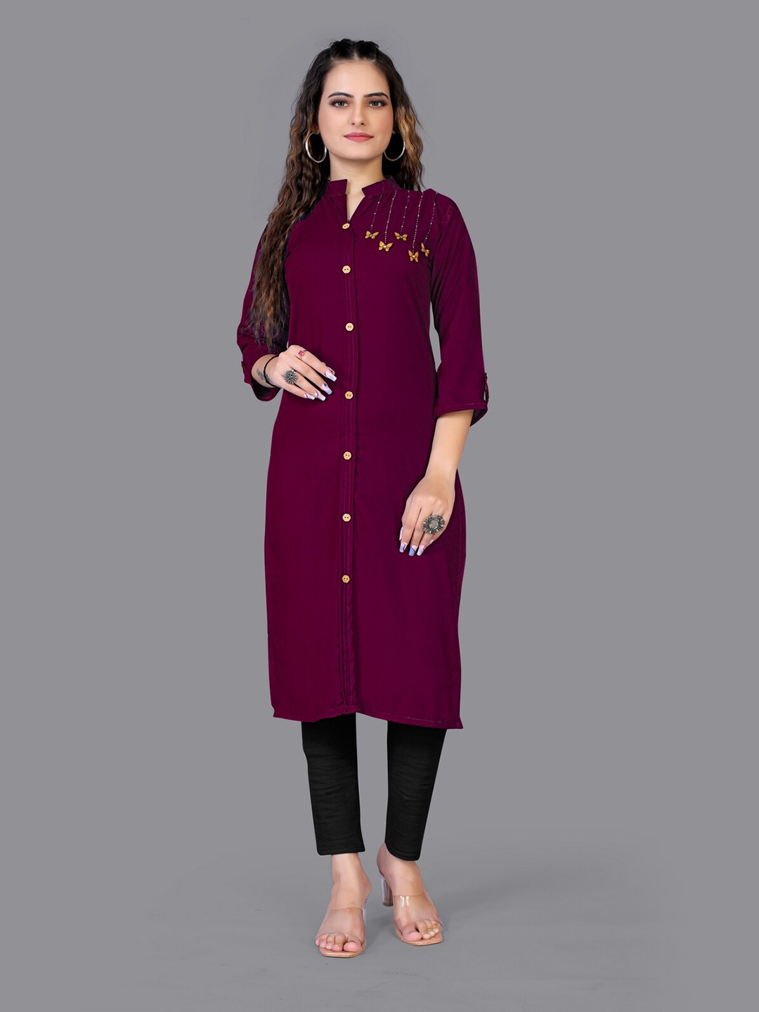 

Fashion FRICKS Women Burgundy Embroidered Thread Work Kurta