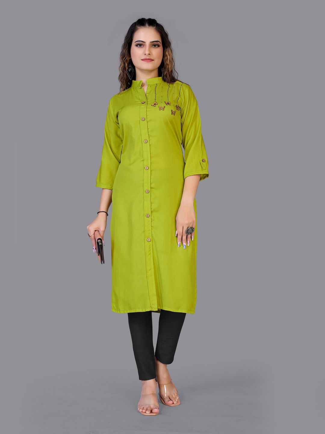 

Fashion FRICKS Women Green Embroidered Quirky Kurta