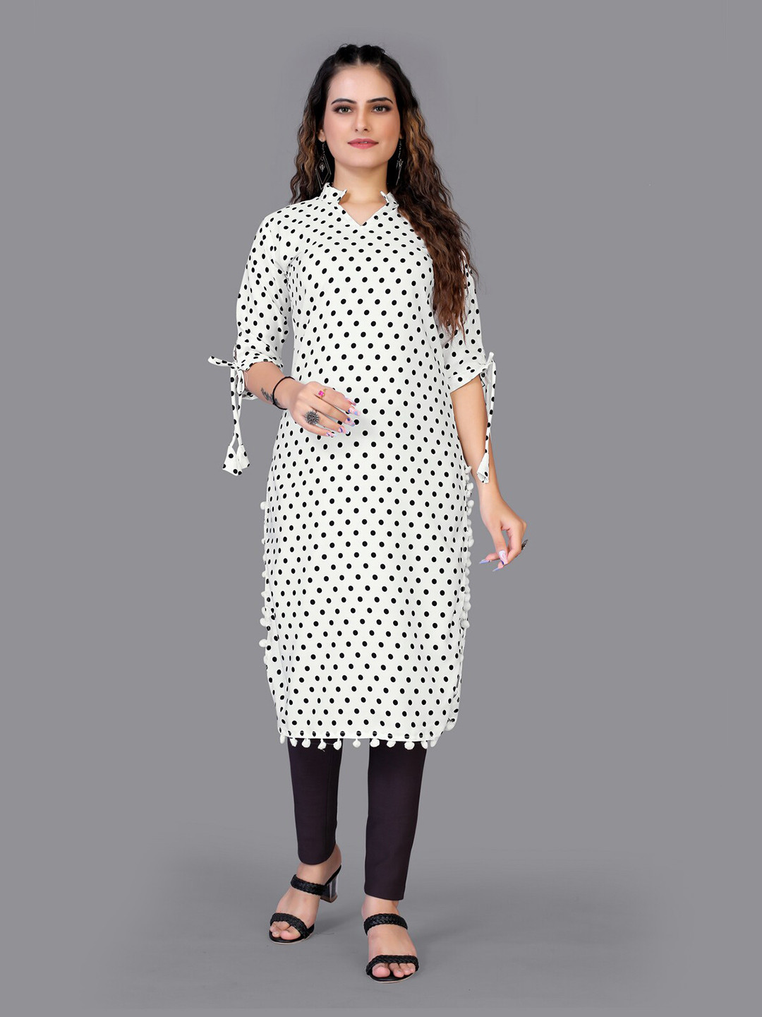

Fashion FRICKS Women White & Black Printed Kurta