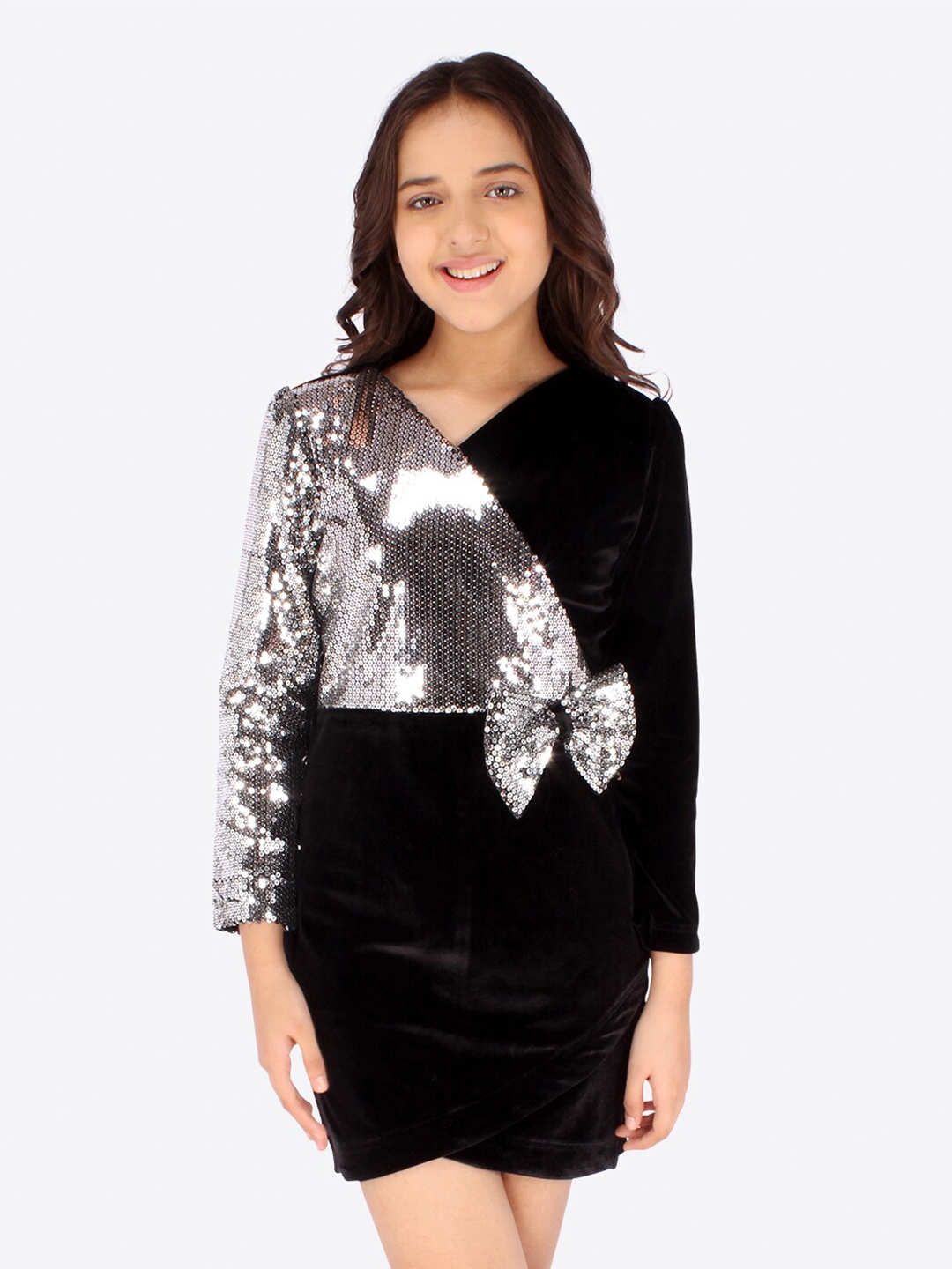

CUTECUMBER Black & Silver-Toned Embellished Full Sleeves Dress