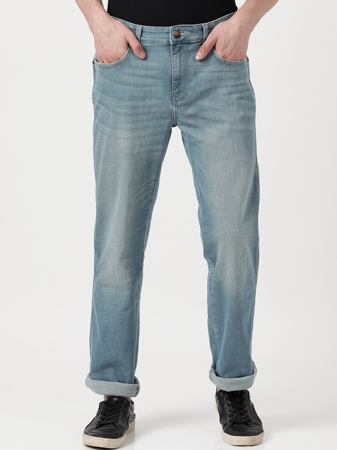 

Wrangler Men Blue Straight Fit Light Fade Stretchable Jeans