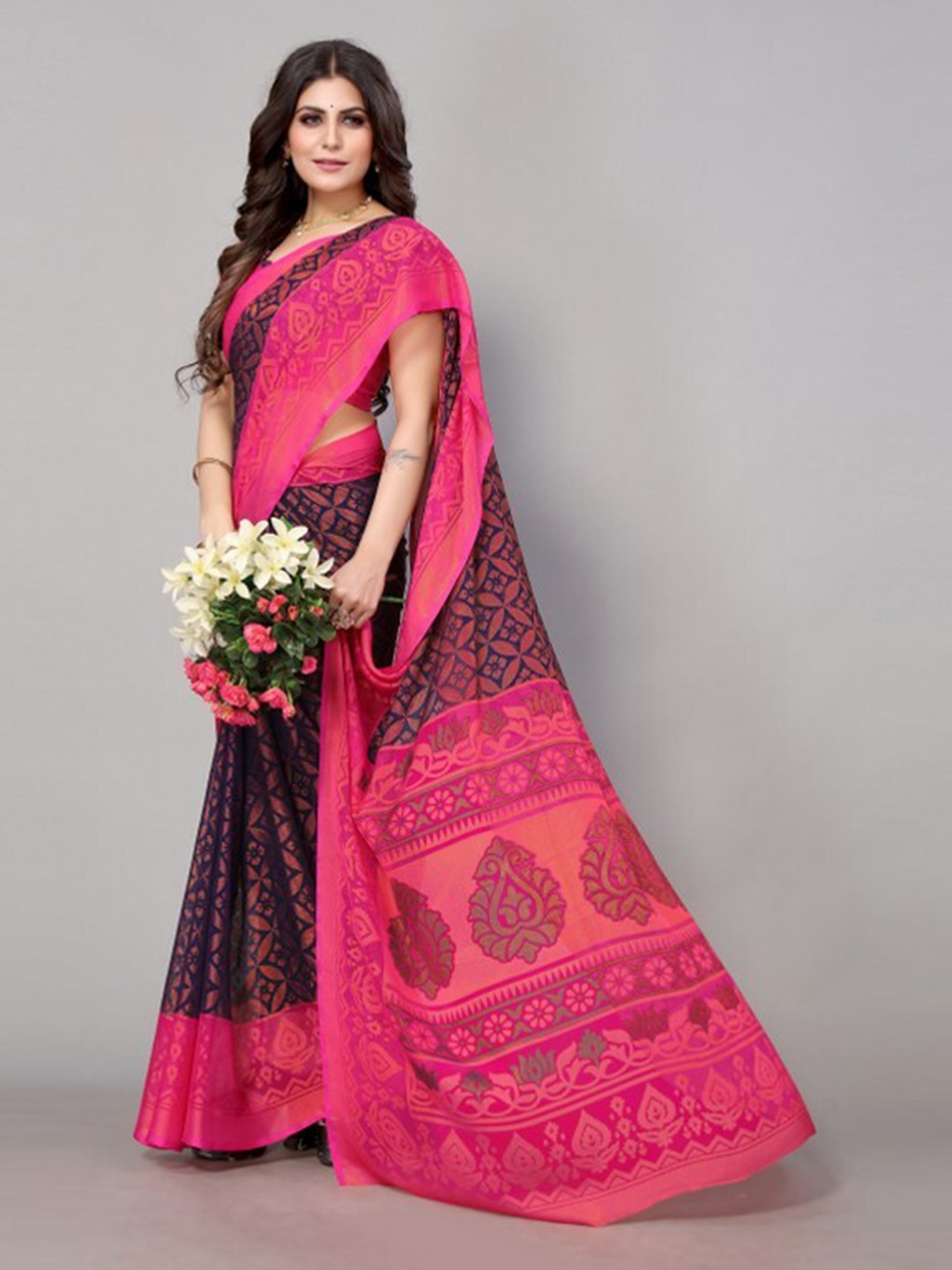 

Yashika Pink & Navy Blue Floral Printed Saree