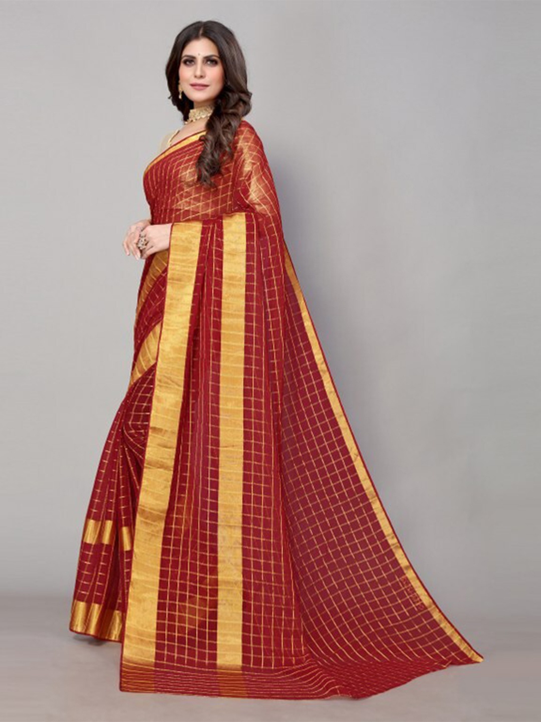 

Yashika Red & Gold-Toned Checked Zari Saree