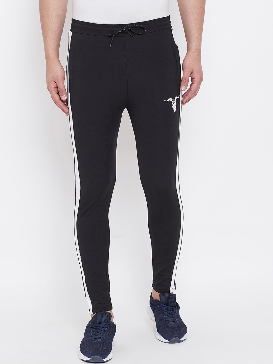 

Bitterlime Men Black Solid Slim-Fit Track Pants