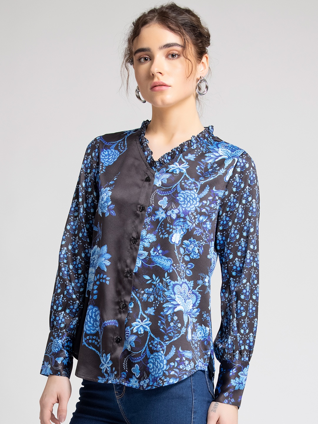

SHAYE Women Black Comfort Floral Printed Casual Shirt