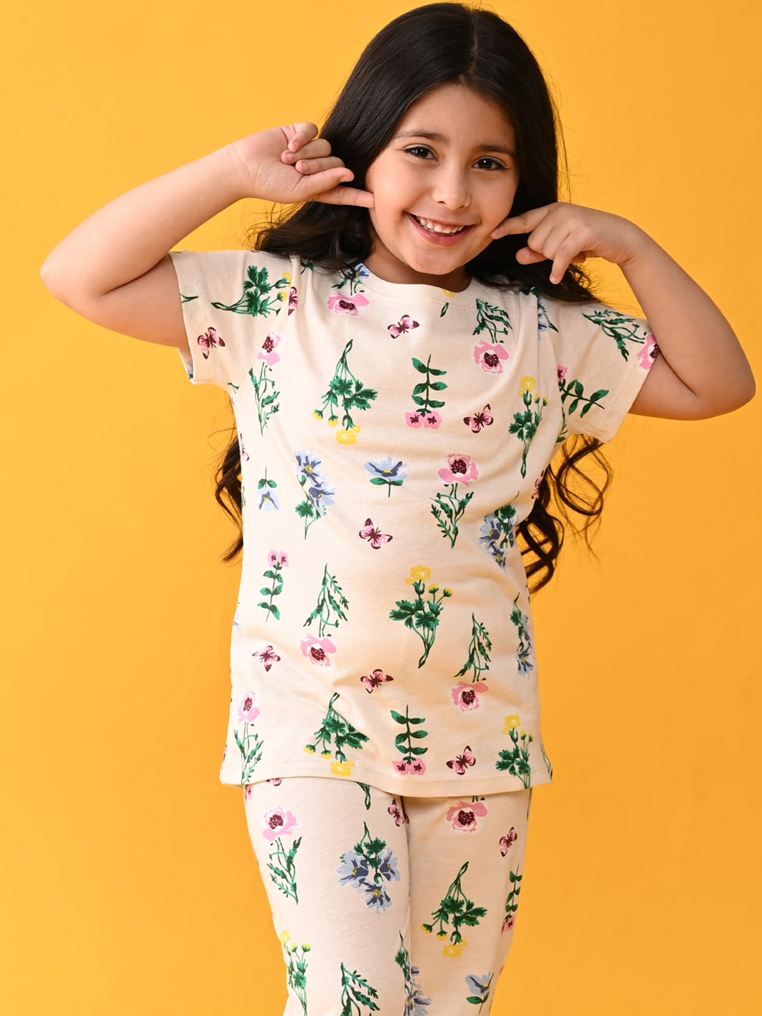 

Anthrilo Girls Off White & Green Printed Pure Cotton Night suit