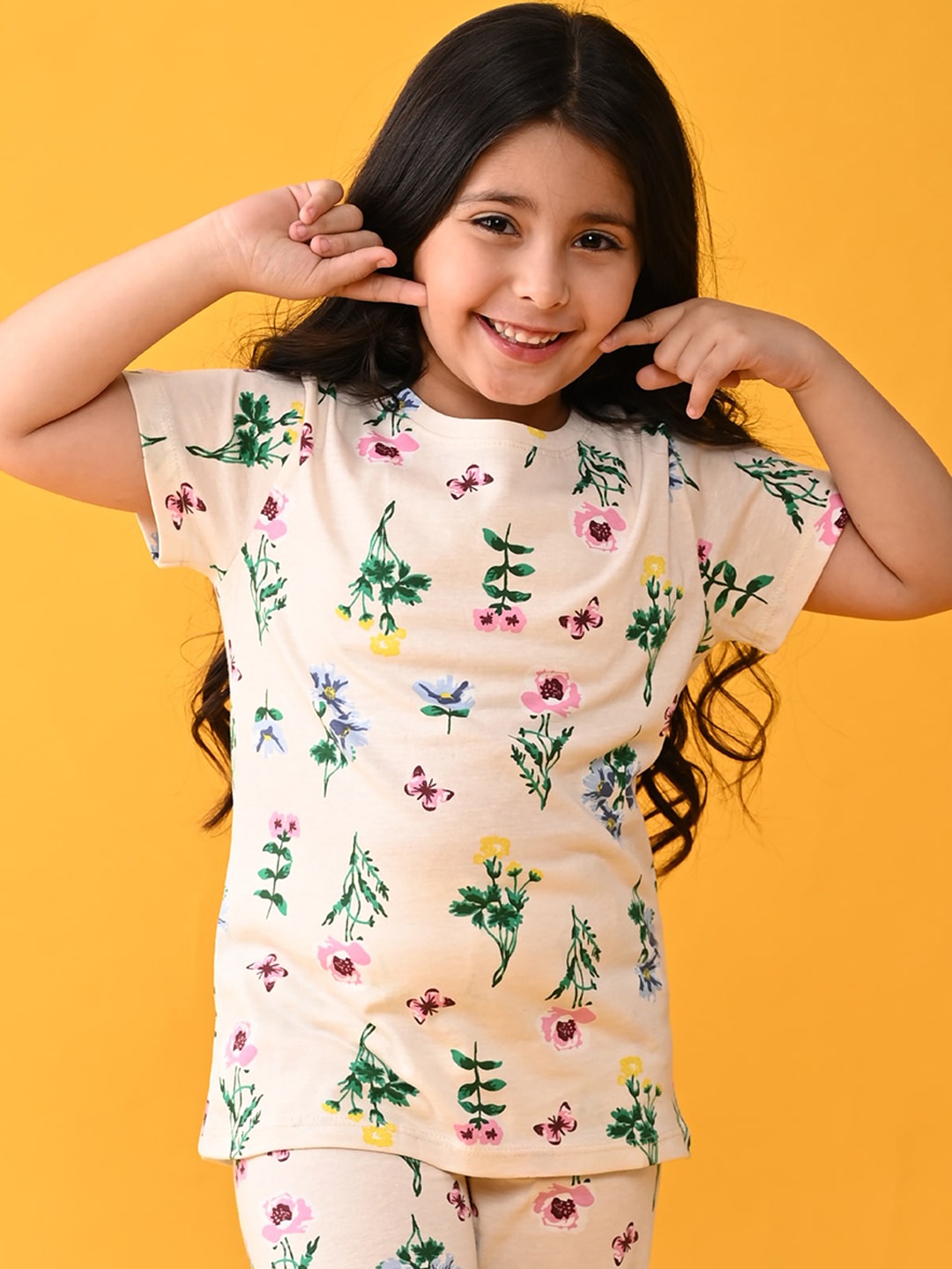 

Anthrilo Girls Off White & Green Printed Pure Cotton Night suit