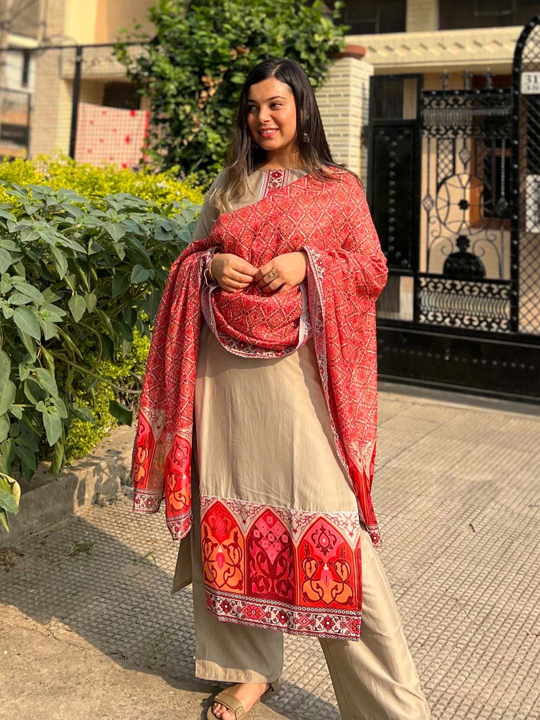 

KALINI Women Grey Ethnic Motifs Printed Kurta with Palazzos & With Dupatta