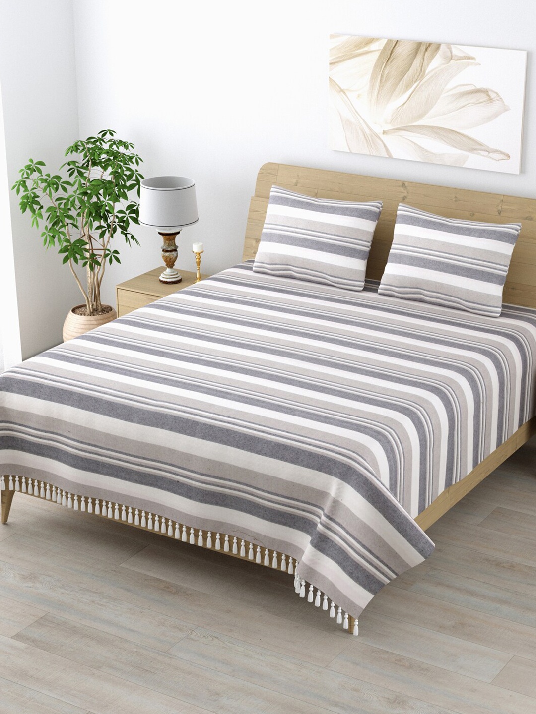 

Varde Grey & Cream Striped 210 TC Cotton King Bedsheet Set 2.25 m x 2.50 m