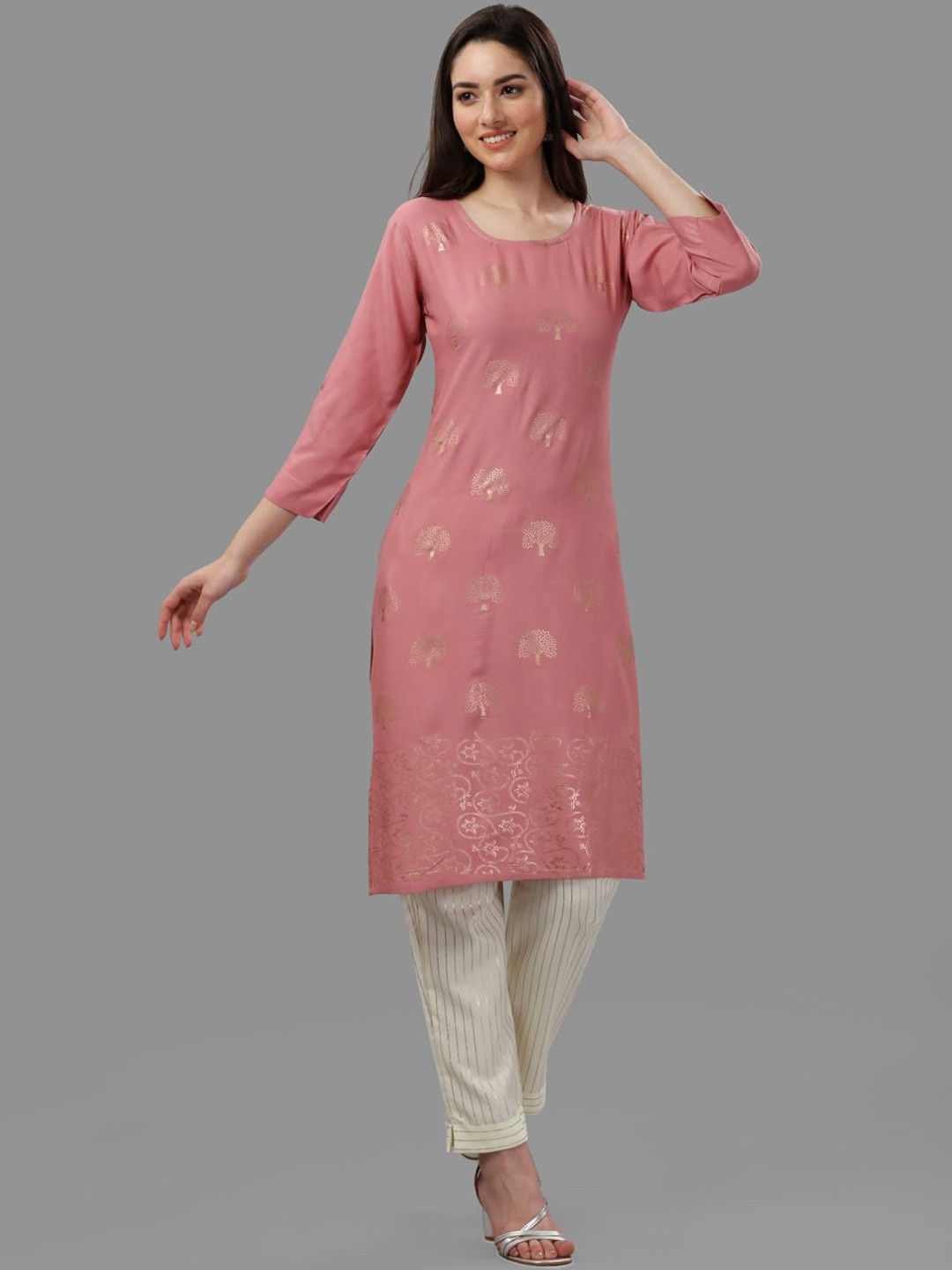 

GUFRINA Women Peach-Coloured Floral Printed Kurta with Trousers