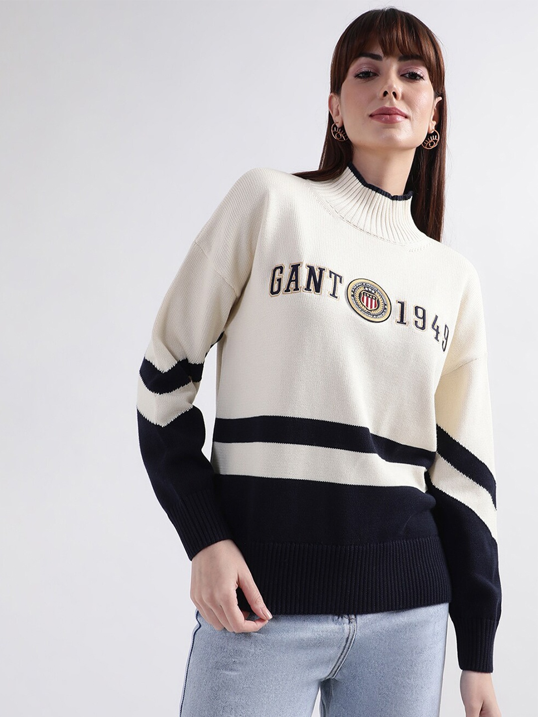 

GANT Women Cream-Coloured & Black Colourblocked Pullover