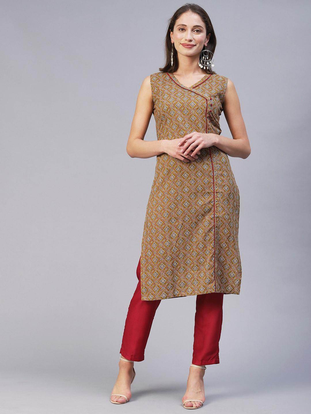 

POONAM DESIGNER Women Mustard Yellow Ethnic Motifs Printed Kurta